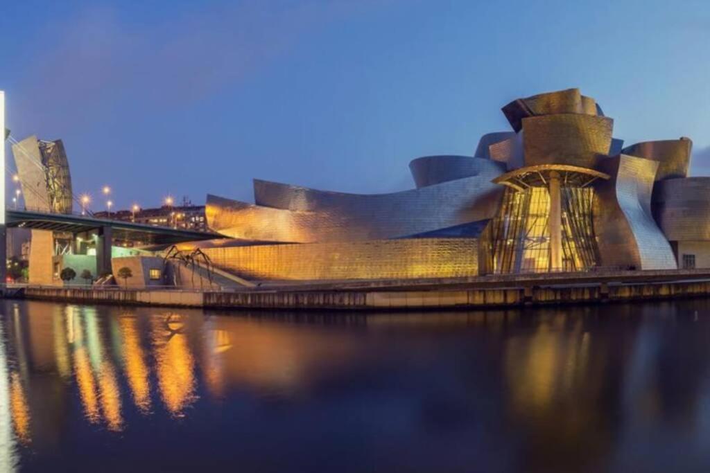 Lujoso Piso En Casco Viejo. Bilbao. Free Wifi. *